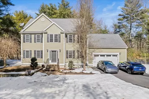 890 Maple St, Mansfield, MA 02048