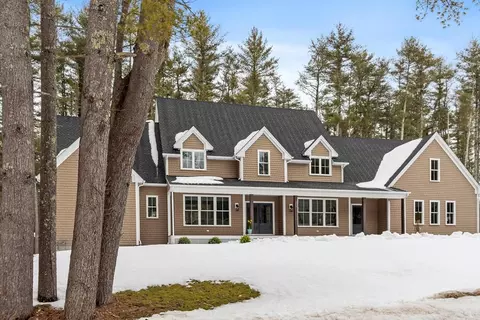 373 E Riding Dr, Carlisle, MA 01741
