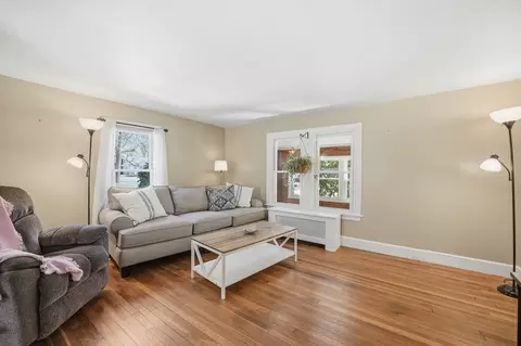 42 Carroll St, Springfield, MA 01118 photo 5