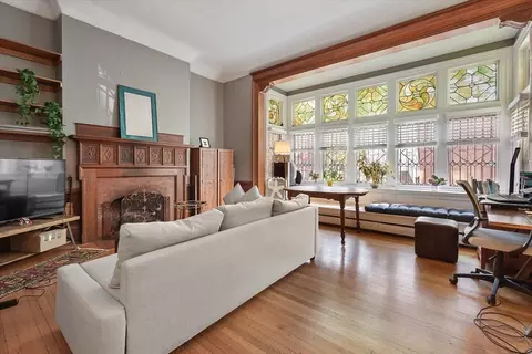 351 Beacon St #4, Boston, MA 02116