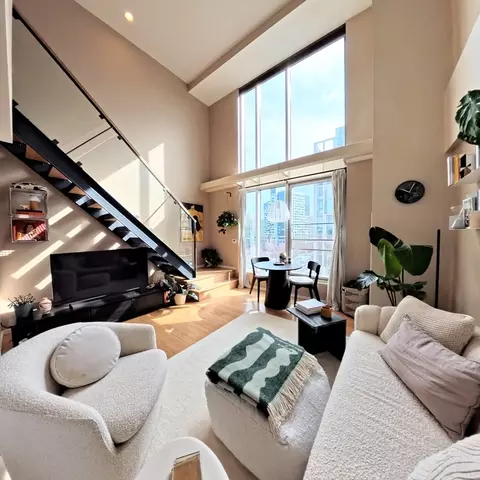 1 Earhart St #704, Cambridge, MA 02141