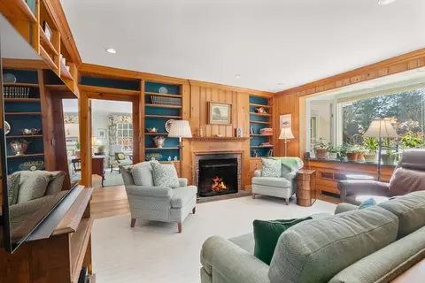 Living - 47 Bemis Rd, Dedham, MA 02026 photo 4 of 4
