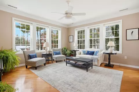 13 Morgan Dr #109, Natick, MA 01760