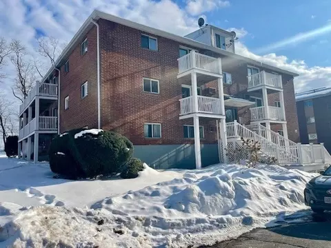 616 Boston Post Rd E #9, Marlborough, MA 01752