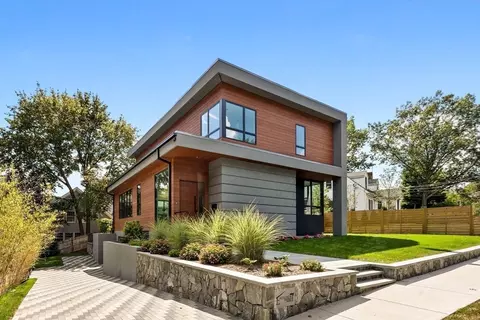 90 Auburndale Ave, Newton, MA 02465