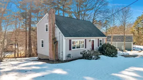 34 Schofield Dr, Franklin, MA 02038 photo 2