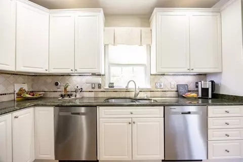 48 Laurel Dr, Hudson, MA 01749 photo 12