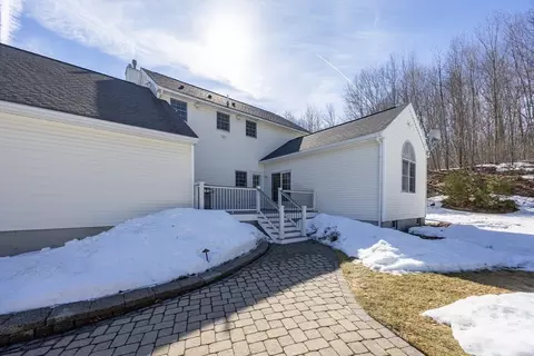 48 Laurel Dr, Hudson, MA 01749 photo 36