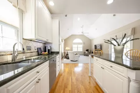48 Laurel Dr, Hudson, MA 01749 photo 15