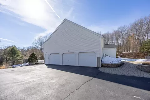 48 Laurel Dr, Hudson, MA 01749 photo 37