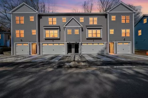 63 North St #B, Worcester, MA 01605
