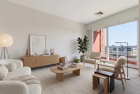 100 W Squantum St #411, Quincy, MA 02171