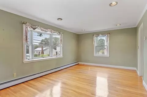 68 Spring Rd, Nahant, MA 01908 photo 4