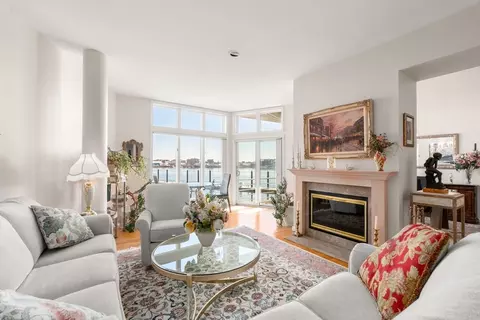 30 Constellation Wharf #30, Charlestown, MA 02129