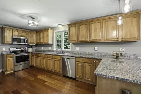 78 Milford St, Upton, MA 01568 photo 10