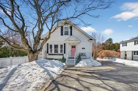 20 Pinehurst Ave, Methuen, MA 01844