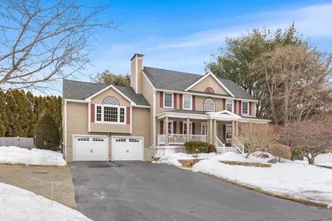 18 Duane Dr, North Reading, MA 01864