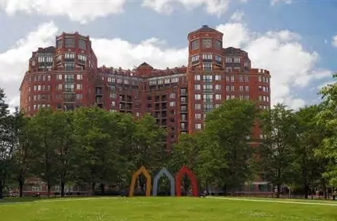 10 Rogers #211, Cambridge, MA 02142