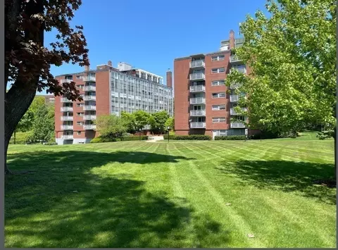 80 Park St #75, Brookline, MA 02446
