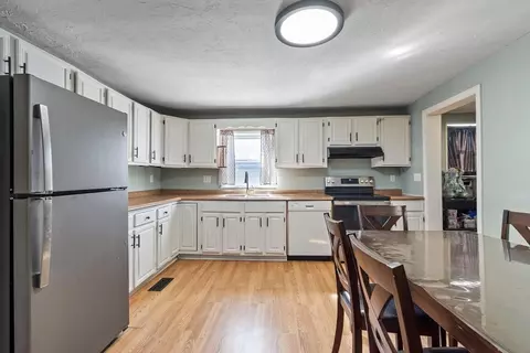 7 Jackson St, Gardner, MA 01440 photo 5