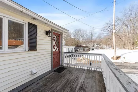 7 Jackson St, Gardner, MA 01440 photo 3