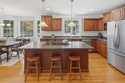 24 Talbott Farm Dr, Mendon, MA 01756 photo 10