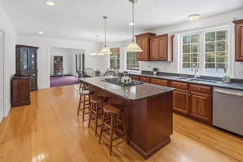 24 Talbott Farm Dr, Mendon, MA 01756 photo 11