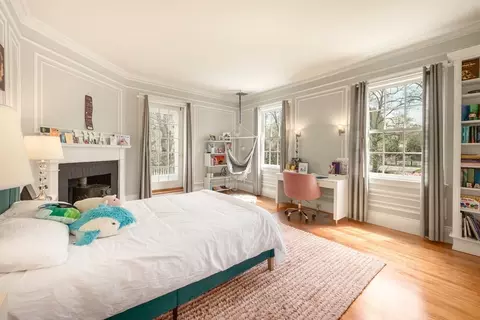 Bedroom - 355 Buckminster Rd, Brookline, MA 02445 photo 3 of 4