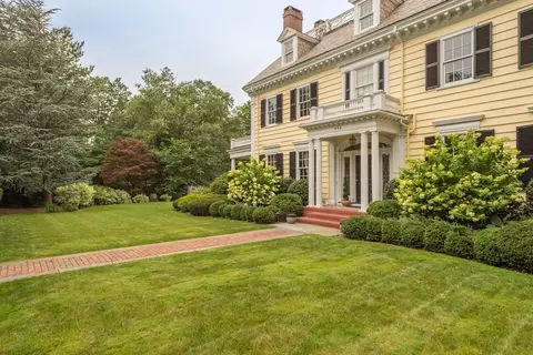 355 Buckminster Rd, Brookline, MA 02445