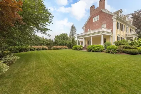 Exterior - 355 Buckminster Rd, Brookline, MA 02445 photo 9 of 10