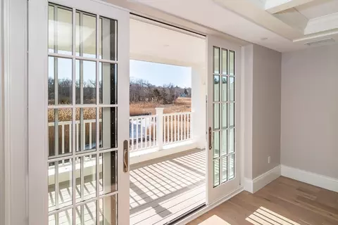 87 Elm St #216, Cohasset, MA 02025