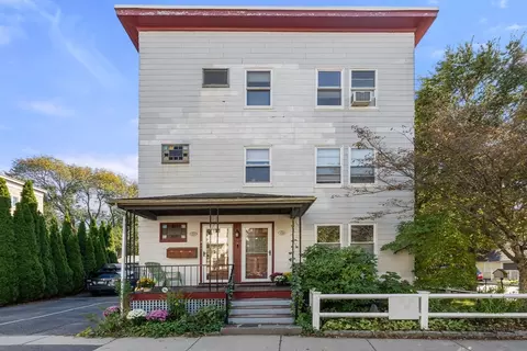 126 Harvey St #2, Cambridge, MA 02140