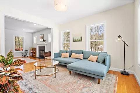 6 Beacon Ct, Acton, MA 01720 photo 5