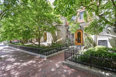 492 Beacon #82, Boston, MA 02115