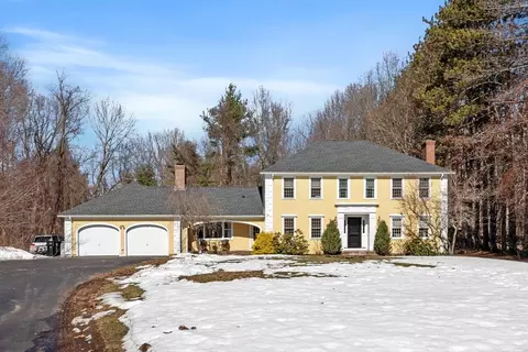 92 Prospect St, Lunenburg, MA 01462