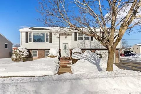 102 Suffolk St, Malden, MA 02148