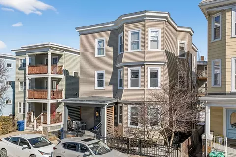 12 Woodlawn St #2, Boston, MA 02130