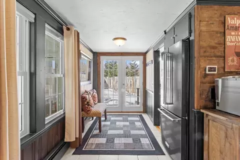 Entry Way - 64 W Main St, Georgetown, MA 01833 photo 1 of 4