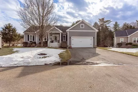 26 Heritage Dr, Raynham, MA 02767