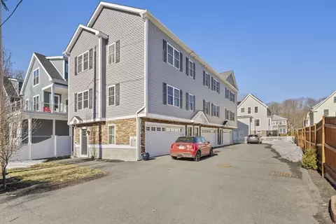 51 Branch St #3, Quincy, MA 02169