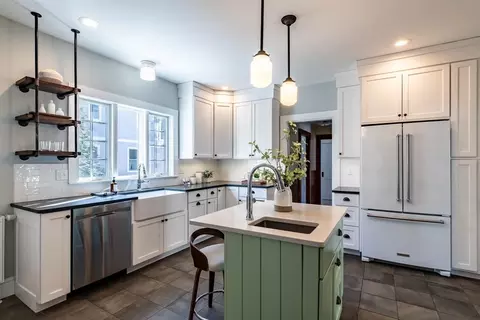 40 Clark St, Easthampton, MA 01027 photo 5
