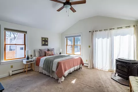 40 Clark St, Easthampton, MA 01027 photo 11