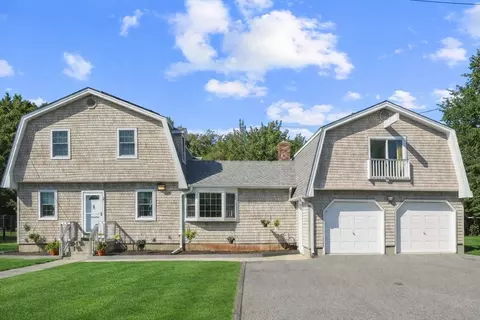 19 Keller Ave, Swansea, MA 02777