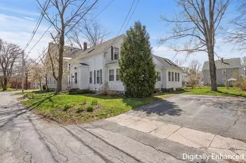8 Winter St, Amesbury, MA 01913