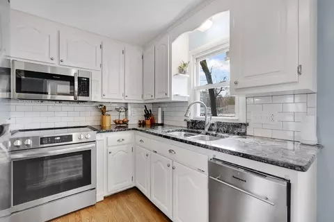 38 Northway Dr, Springfield, MA 01119 photo 10