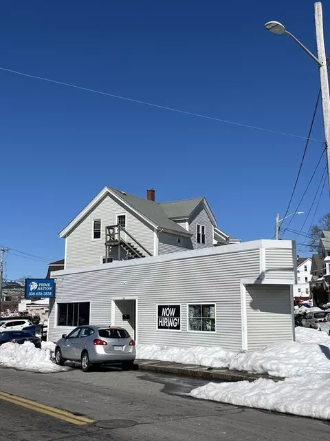 1768 Pleasant St, Fall River, MA 02723