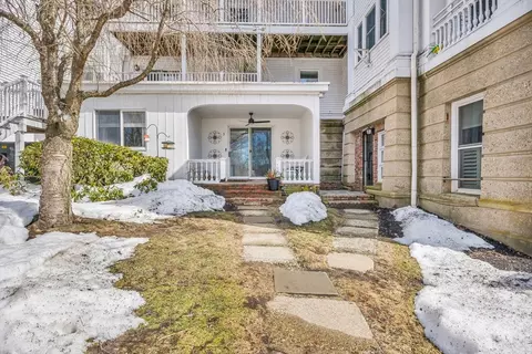 1401 Great Pond Rd #3, North Andover, MA 01845