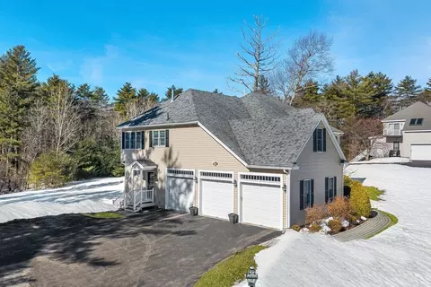 67 Mohawk Path, Holliston, MA 01746 photo 4