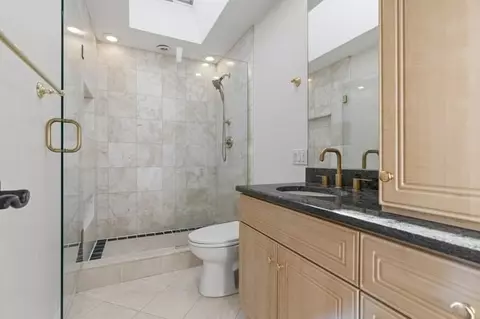 Bath - 7 Blacksmith Way, Saugus, MA 01906 photo 1 of 3