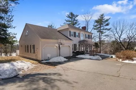 Exterior - 7 Blacksmith Way, Saugus, MA 01906 photo 2 of 7